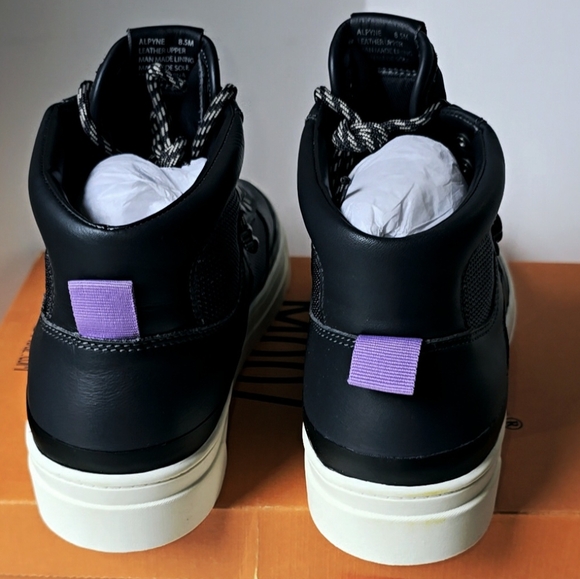 Miz Mooz Alpyne women's sports shoes, size 6.0, dark blue, leather. - Picture 6 of 14